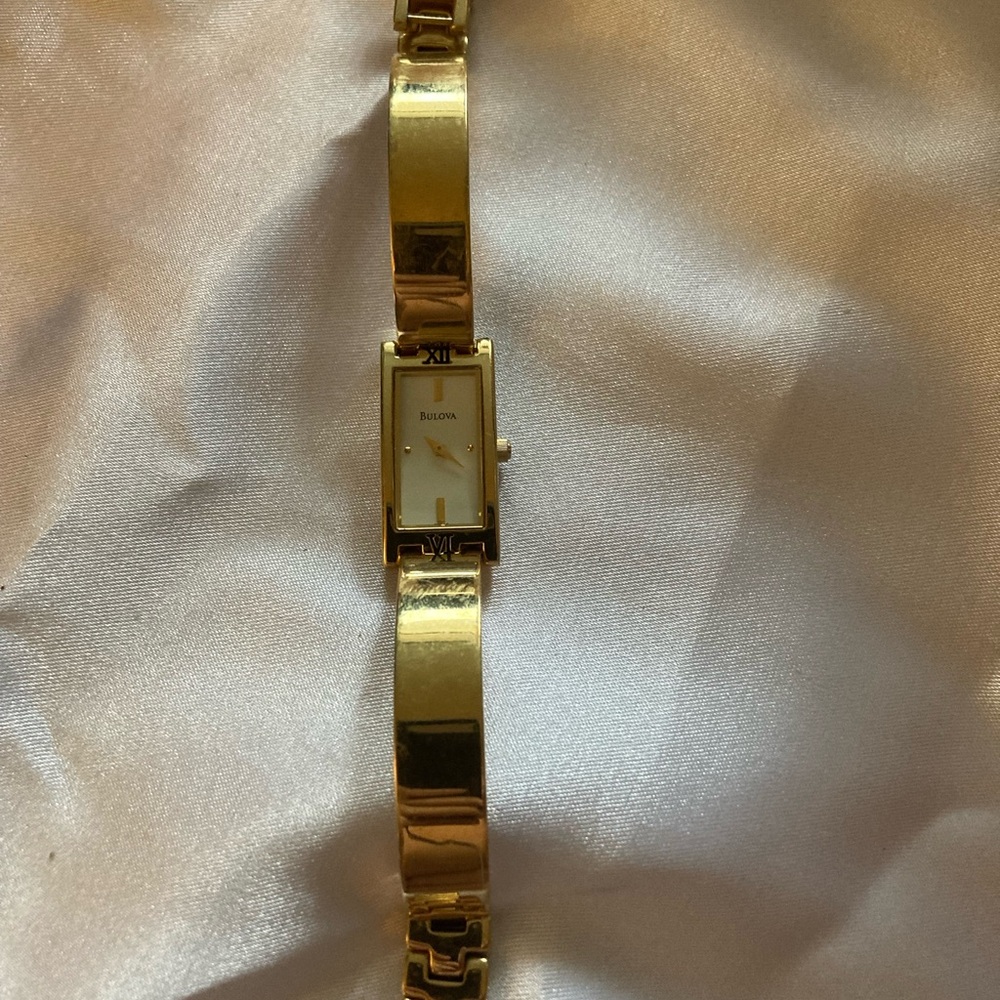 Bulova Gold Rectangular Watch - Picture 2 of 7
